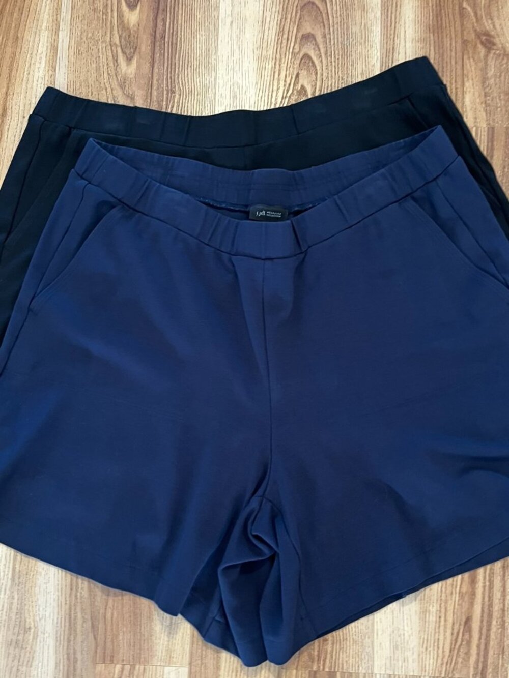 2 J.Jill Woman's Weaver Collection Summer Shorts Sz XL